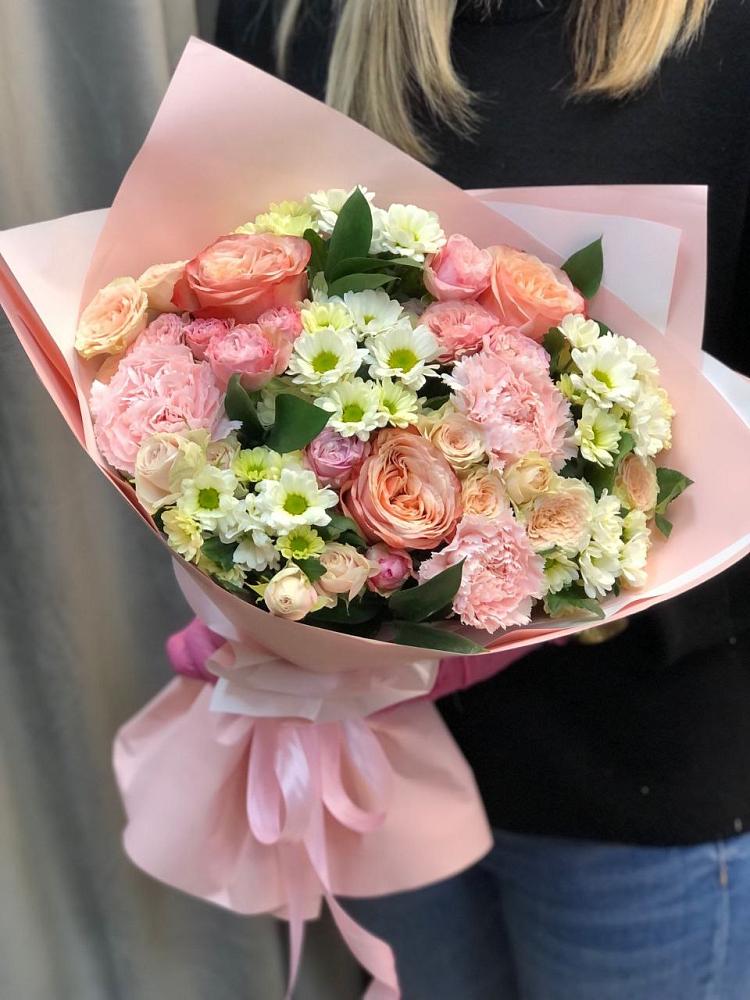 Букет цветов из: Гвоздики, Розы и Хризантемы в Спасском Приморского края