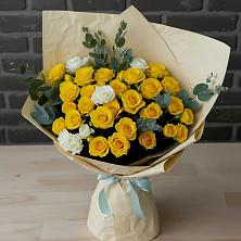 Букет цветов из:  Розы в Спасском Приморского края