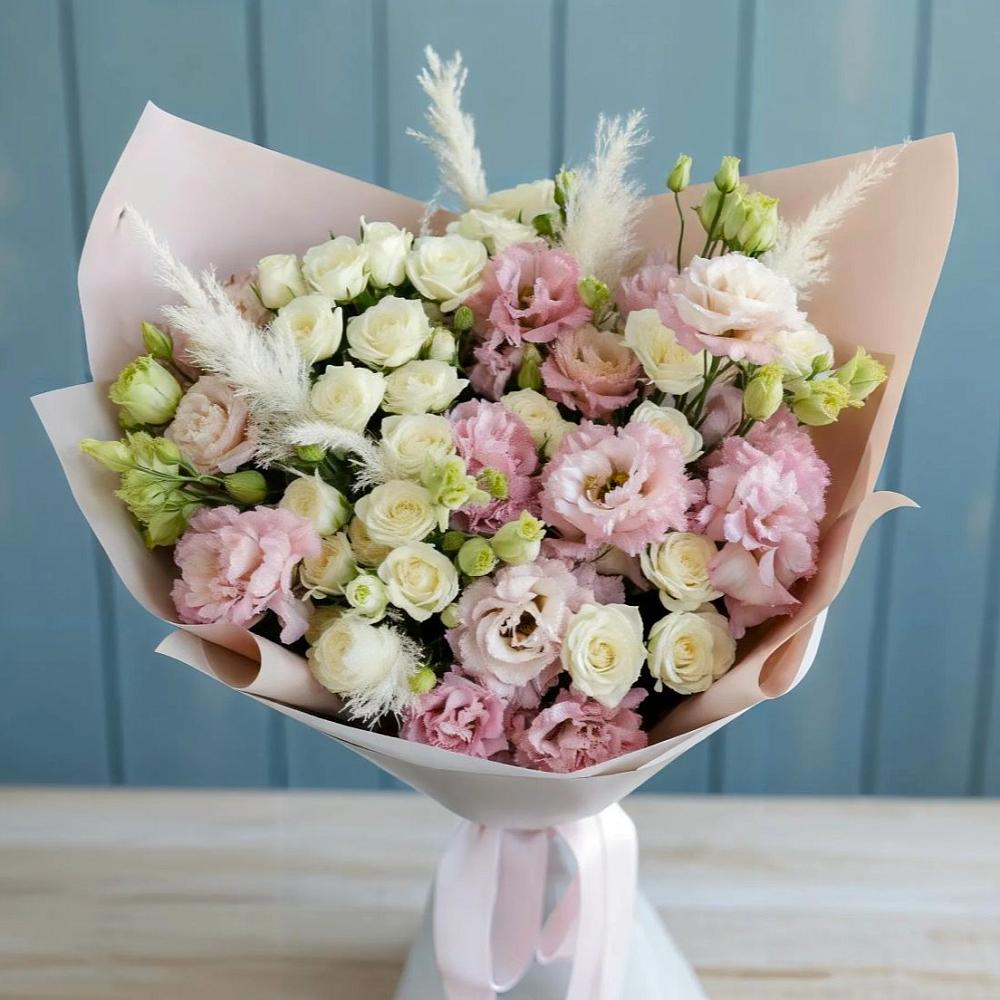 Букет цветов из: Альстромерии и Розы в Спасском Приморского края