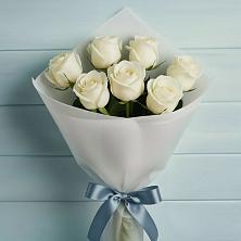 Букет 7 Белых роз Эдлесс Лав в Спасском Приморского края