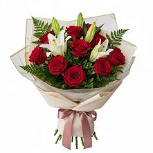 Букет цветов из:  Лилии и Розы в Спасском Приморского края