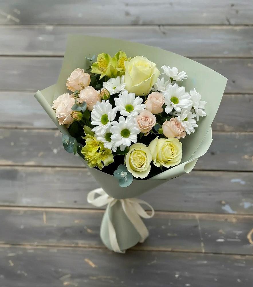 Букет цветов из: Альстромерии, Розы и Хризантемы в Спасском Приморского края