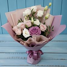 Букет цветов из:  Розы и Лизиантусы в Спасском Приморского края