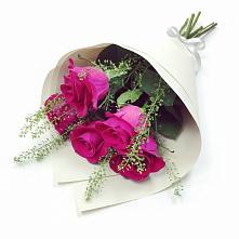 Букет цветов из:  Розы в Спасском Приморского края