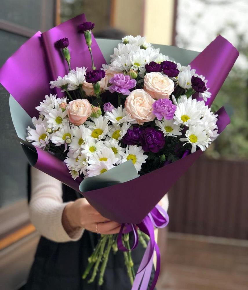 Букет цветов из: Хризантемы, Гвоздики и Розы в Спасском Приморского края