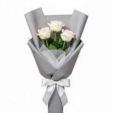 Букет 3 белые розы в Спасском Приморского края