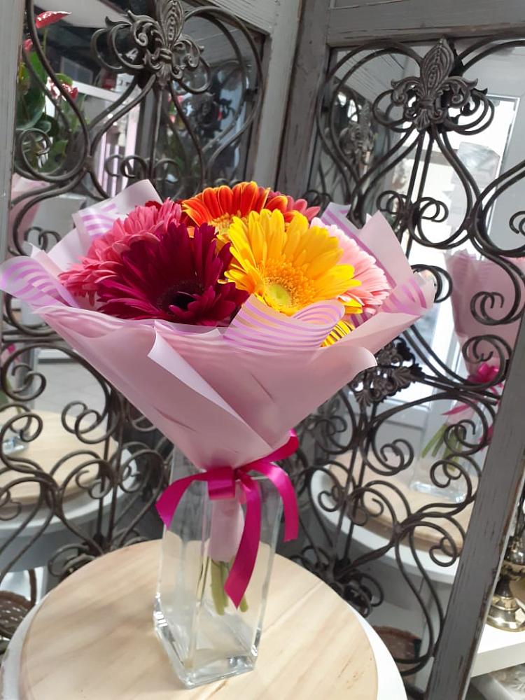 Букет цветов из: Герберы в Спасском Приморского края