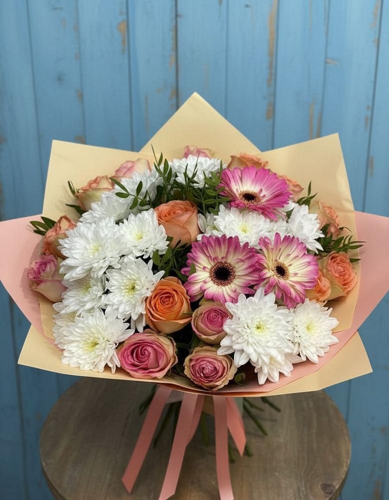 Букет цветов из: Розы, Герберы и Хризантемы в Спасском Приморского края