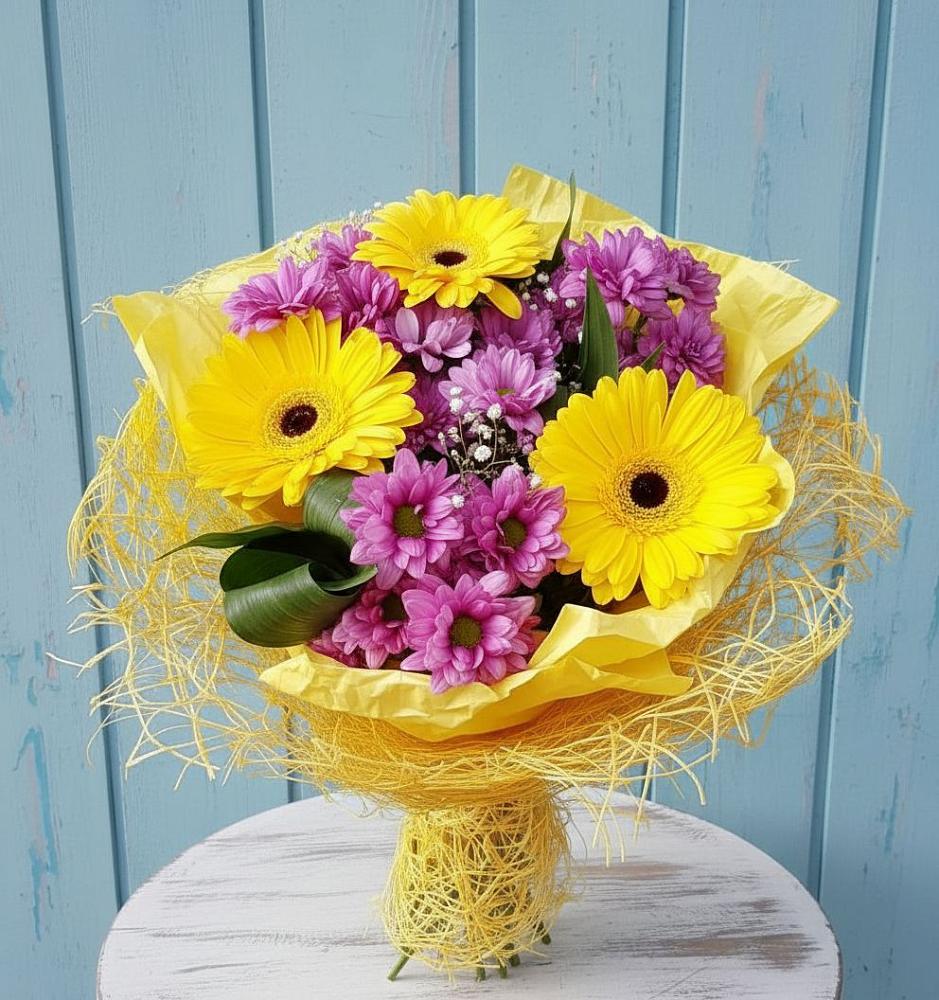 Букет цветов из: Хризантемы и Герберы в Спасском Приморского края