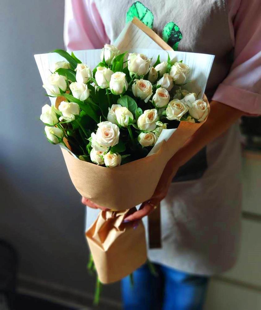 Букет цветов из: Розы в Спасском Приморского края