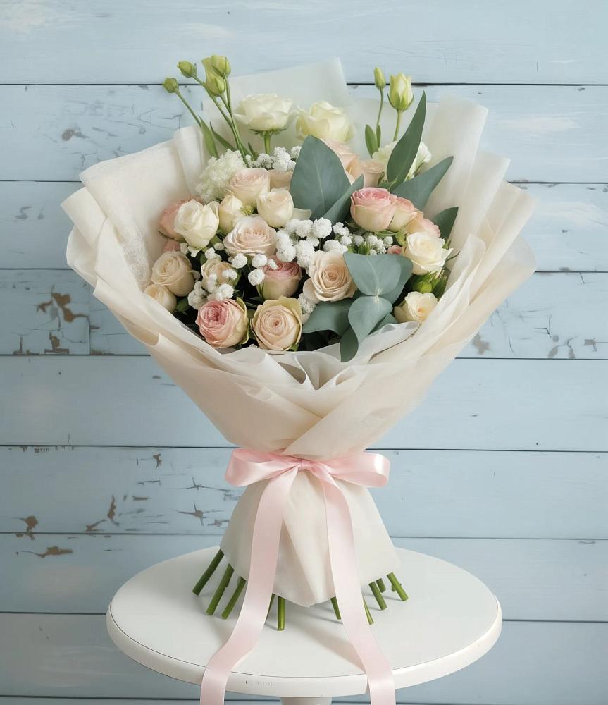 Букет цветов из: Розы и Лизиантусы в Спасском Приморского края