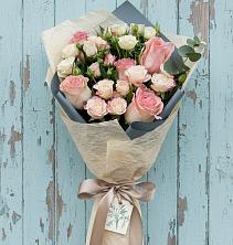 Букет цветов из:  Розы в Спасском Приморского края