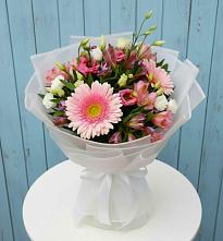 Букет цветов из:  Герберы, Альстромерии и Лизиантусы #REPLACE_PRED# Спасском Приморского края