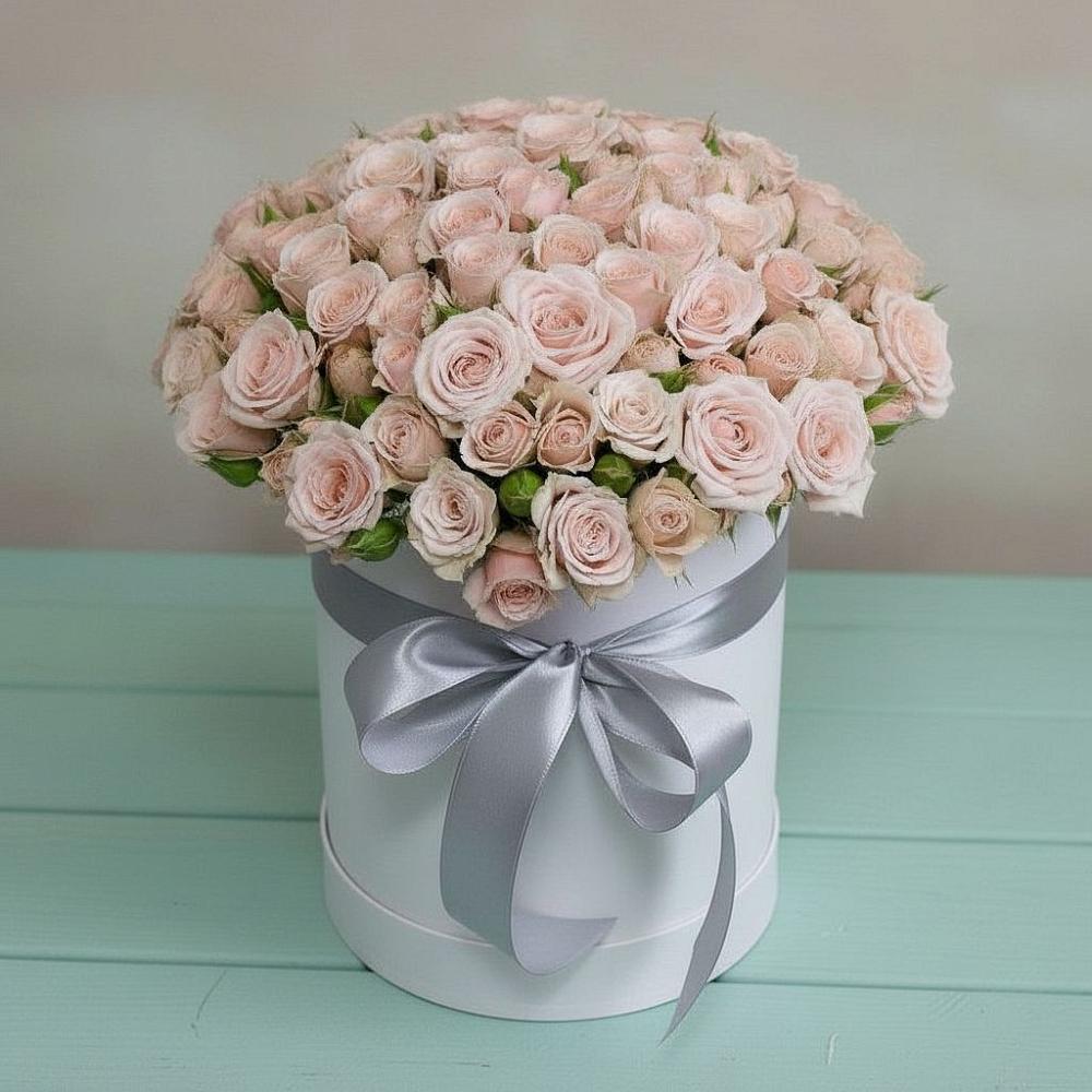 Цветочная композиция из Розы в шляпной коробке в Спасском Приморского края